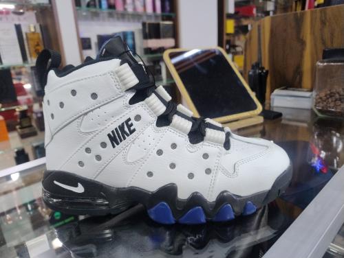 Nike Air Max Blanco, negro y azul 26