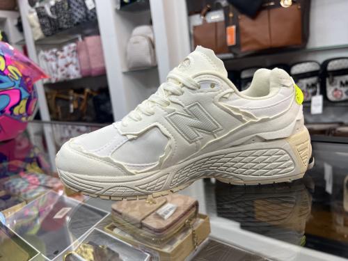 New Balance - Blanco 22